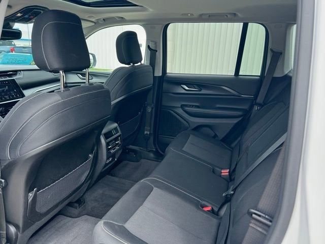 2023 Jeep Grand Cherokee Laredo X