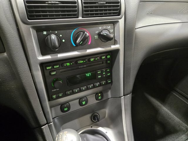 2003 Ford Mustang Premium Mach 1