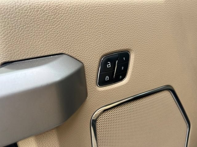 2017 Ford Super Duty F-250 SRW Lariat