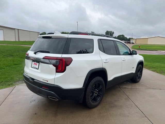 2023 GMC Acadia AT4