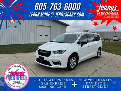 2025 Chrysler Pacifica Select