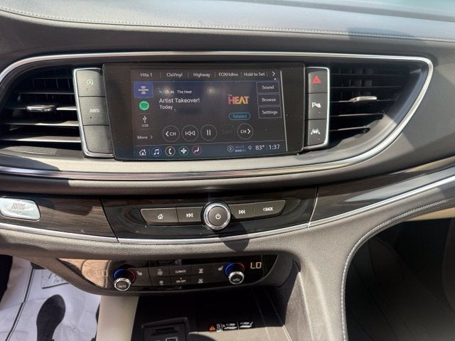 2023 Buick Enclave Essence