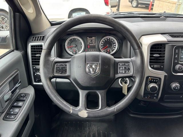 2016 RAM 1500 SLT