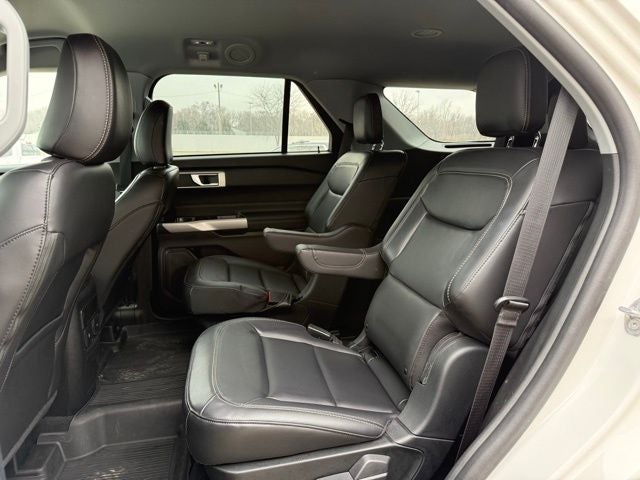 2023 Ford Explorer XLT 202A