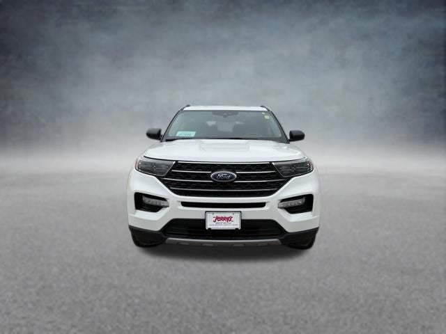 2023 Ford Explorer XLT 202A