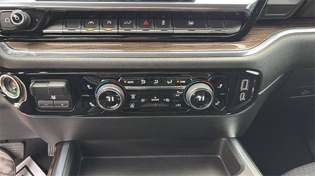 2023 Chevrolet Silverado 1500 LT Standard Box