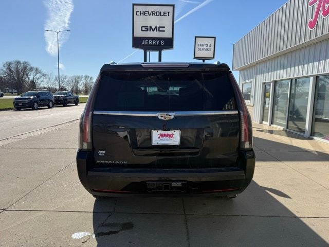 2017 Cadillac Escalade Platinum Edition