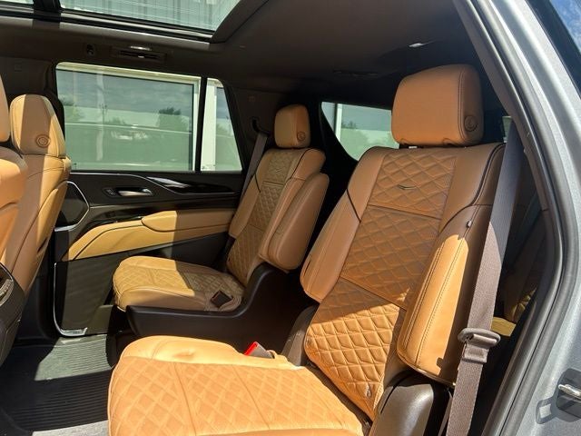 2024 Cadillac Escalade Sport
