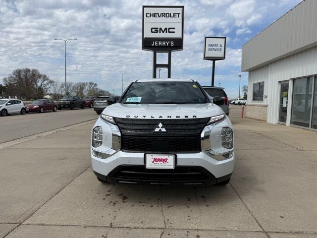2023 Mitsubishi Outlander SE Black Edition