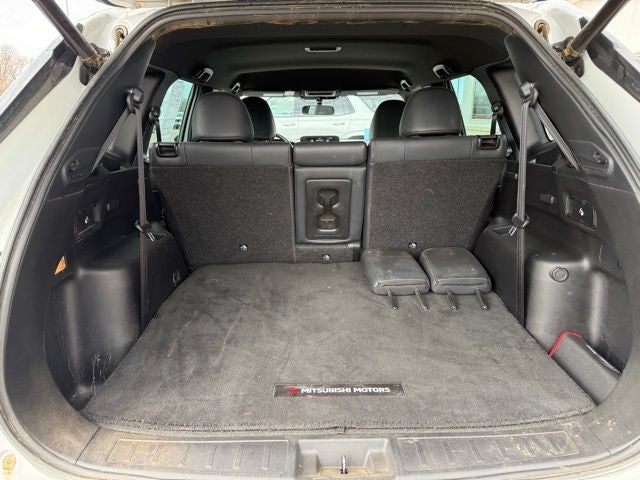 2023 Mitsubishi Outlander SE Black Edition