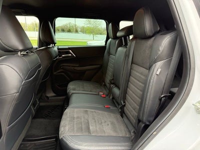 2023 Mitsubishi Outlander SE Black Edition