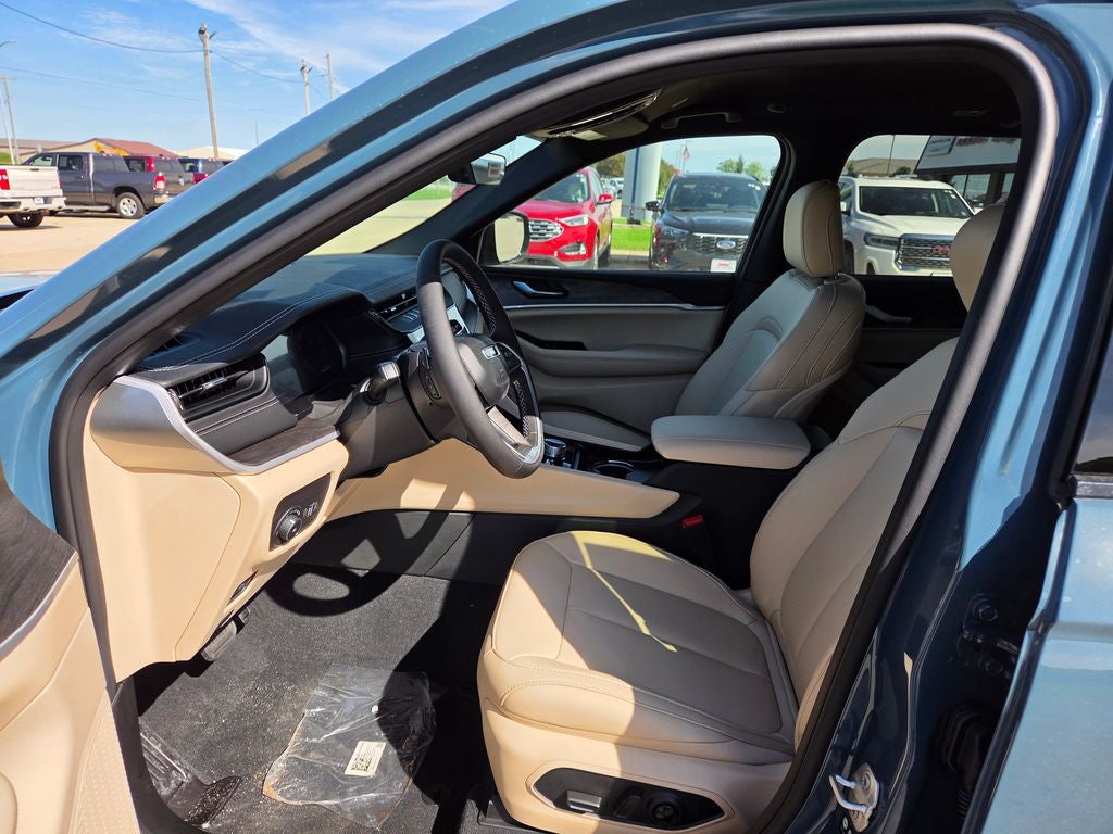 2027 Jeep Grand Cherokee Limited