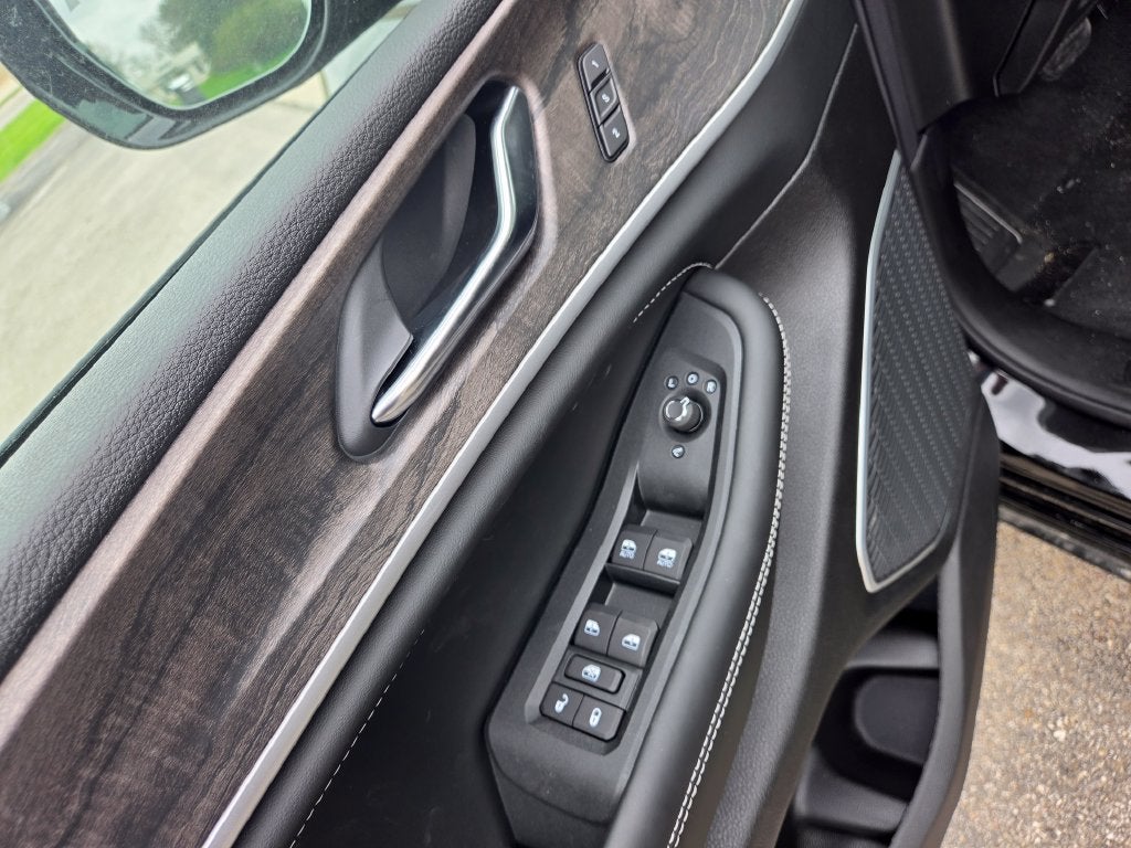 2027 Jeep Grand Cherokee Limited Reserve