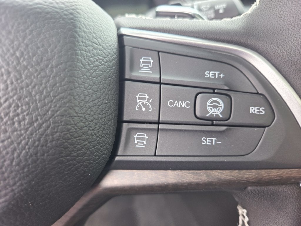 2027 Jeep Grand Cherokee Limited Reserve