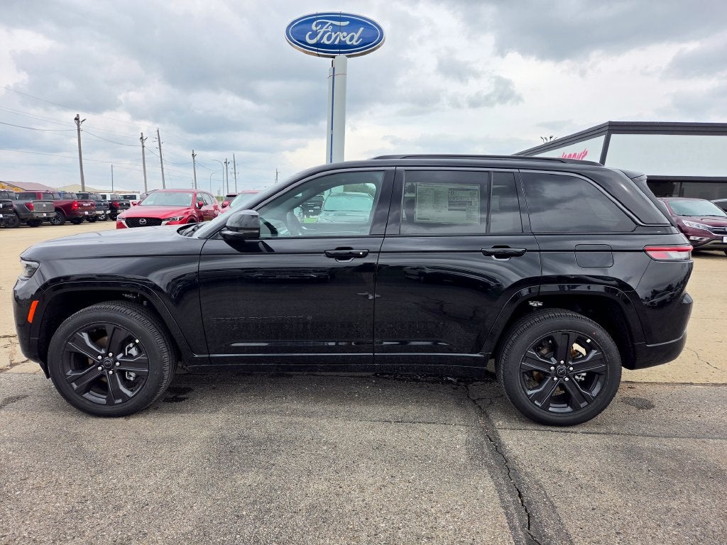 2027 Jeep Grand Cherokee Limited Reserve