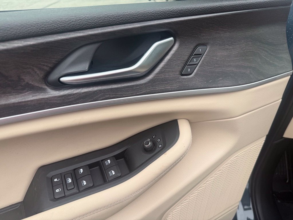 2027 Jeep Grand Cherokee L Limited