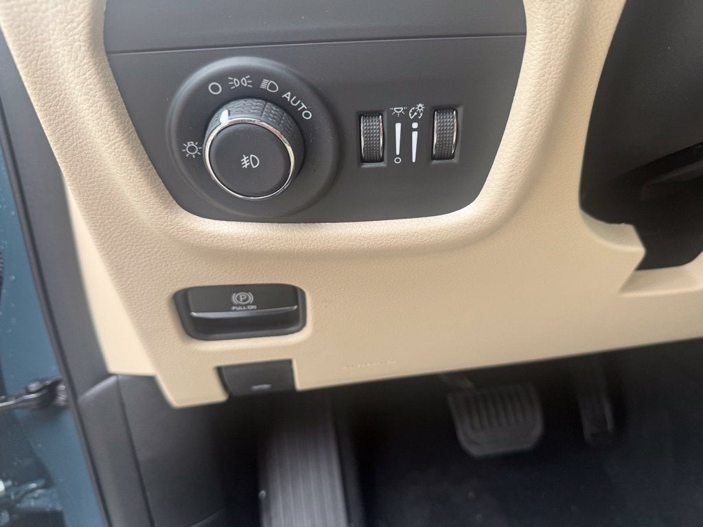 2027 Jeep Grand Cherokee L Limited