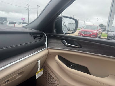 2027 Jeep Grand Cherokee L Limited