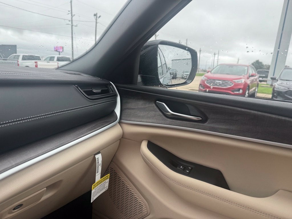 2027 Jeep Grand Cherokee L Limited