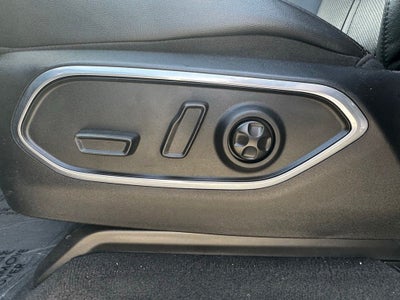 2025 Jeep Wagoneer L Base