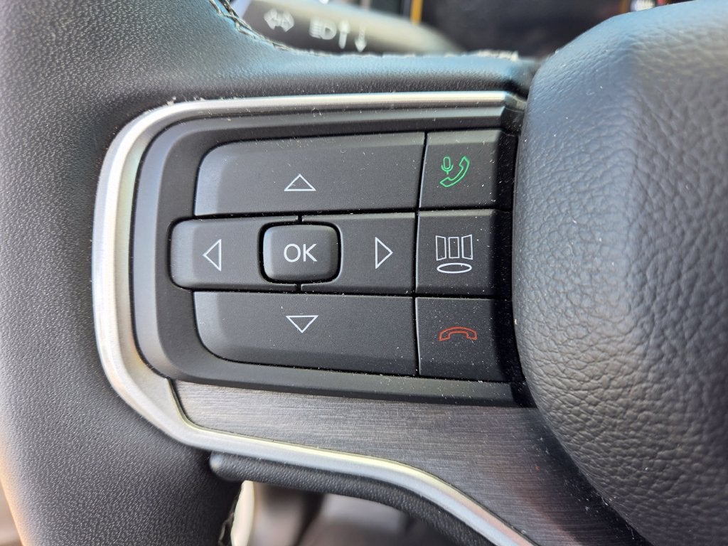 2025 Jeep Wagoneer Base