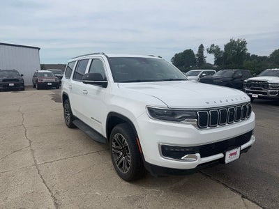 2024 Jeep Wagoneer Base