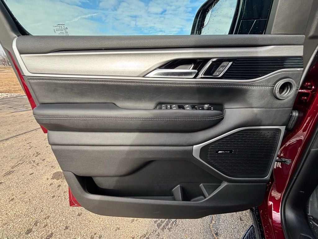 2026 Jeep Grand Wagoneer Altitude