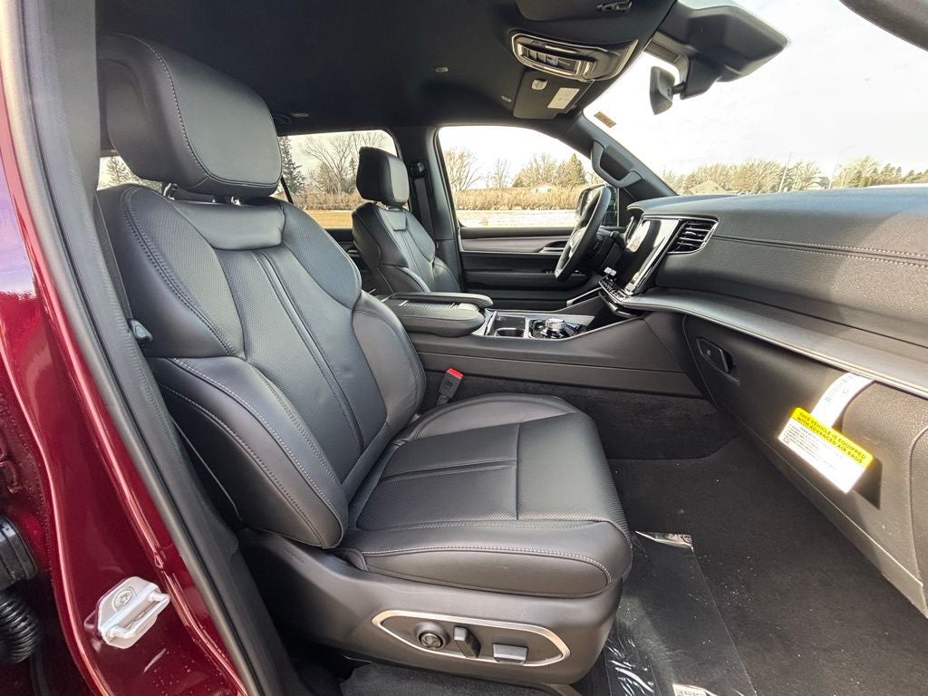 2026 Jeep Grand Wagoneer Altitude