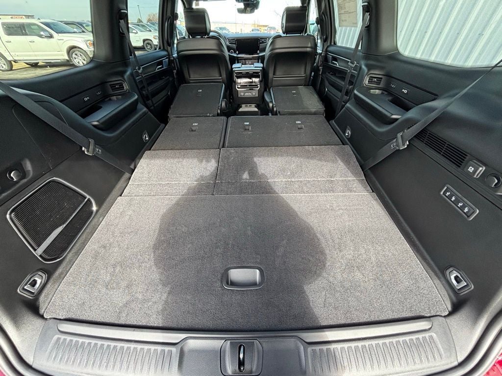 2026 Jeep Grand Wagoneer Altitude