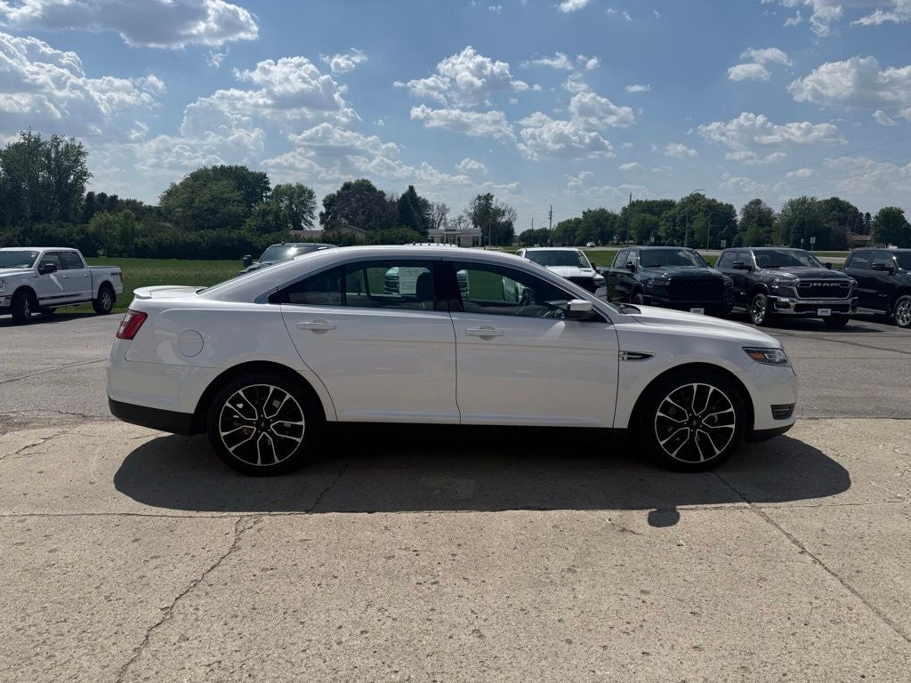 2018 Ford Taurus SEL