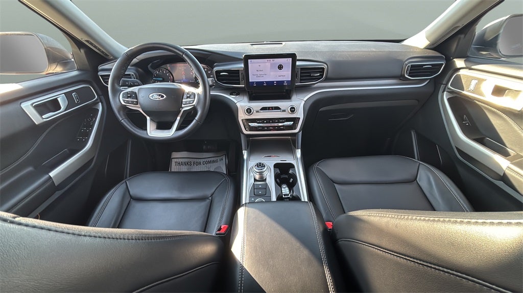 2023 Ford Explorer XLT 202A