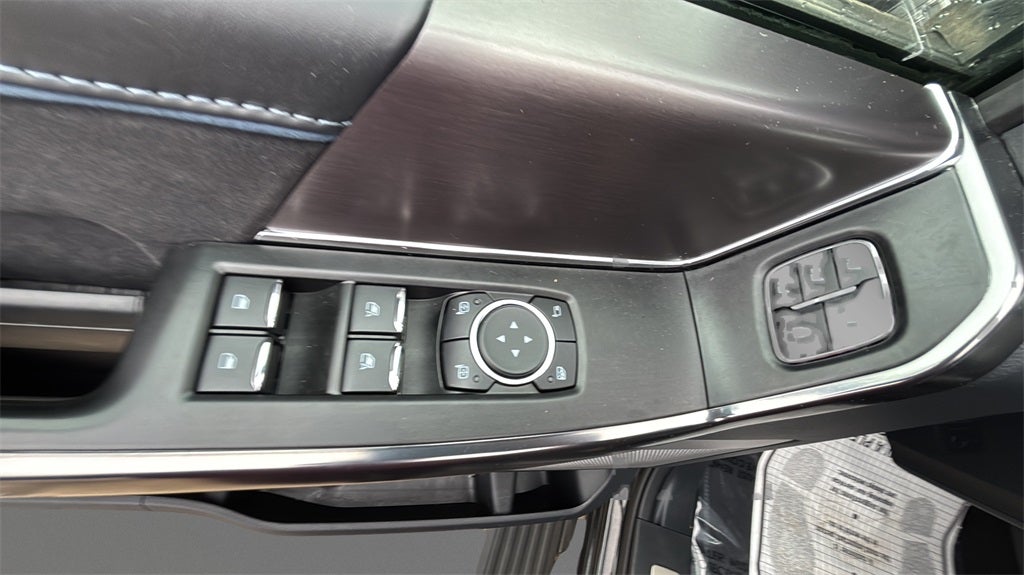 2025 Ford F-150 Platinum 5 1/2 FT BOX