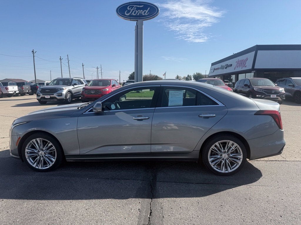 2023 Cadillac CT4 Premium Luxury