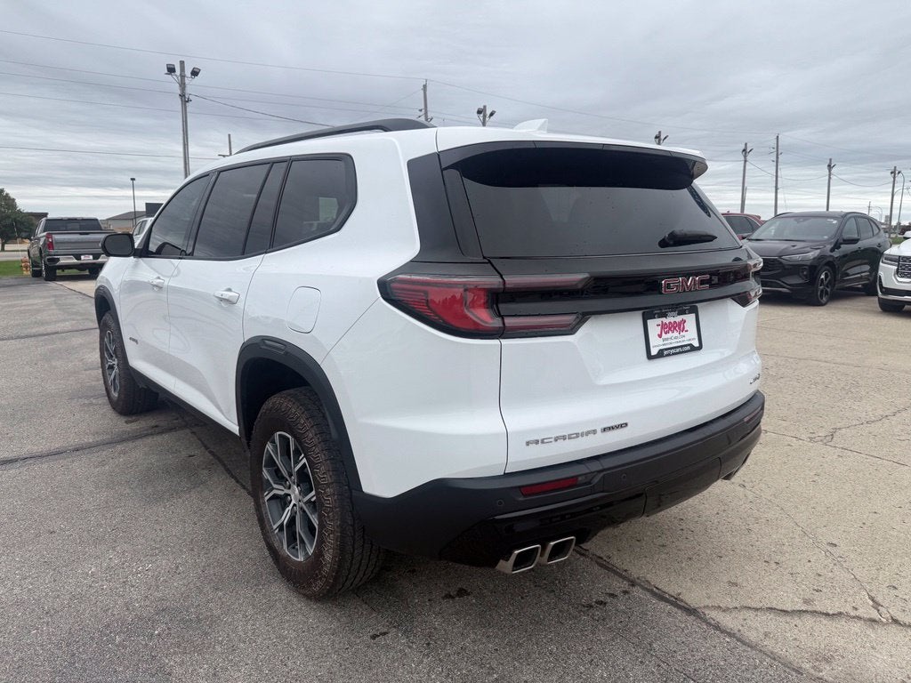 2025 GMC Acadia AT4