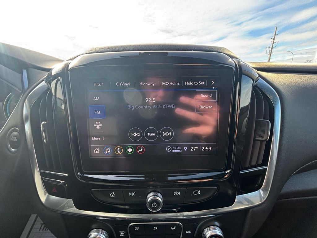 2022 Chevrolet Traverse LT Leather