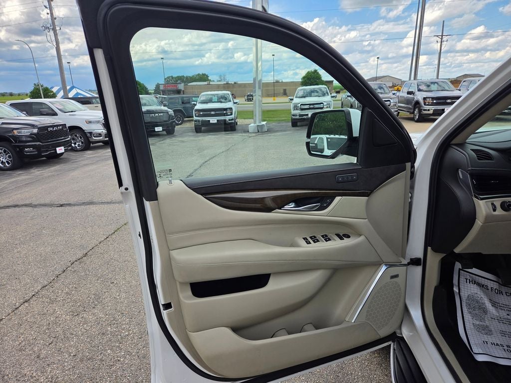 2020 Cadillac Escalade Luxury