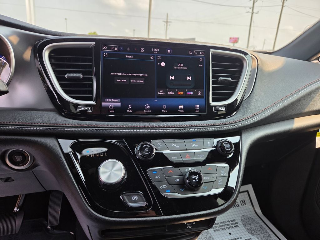 2027 Chrysler Pacifica Select