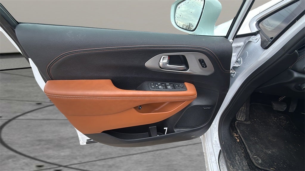 2024 Chrysler Pacifica Hybrid Pinnacle