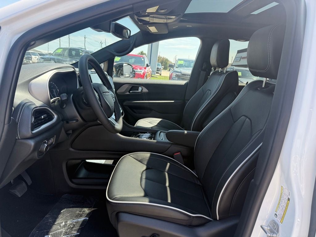 2027 Chrysler Pacifica Limited