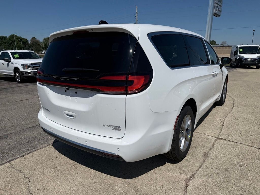 2027 Chrysler Pacifica Limited