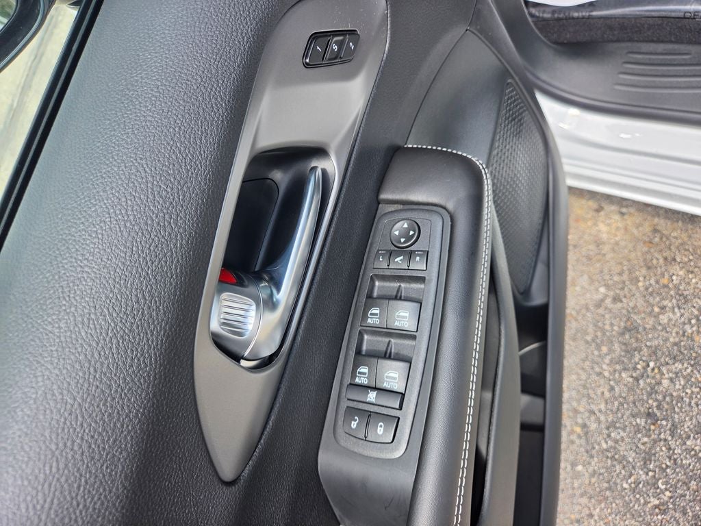 2027 Chrysler Pacifica Limited