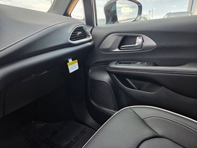 2027 Chrysler Pacifica Limited