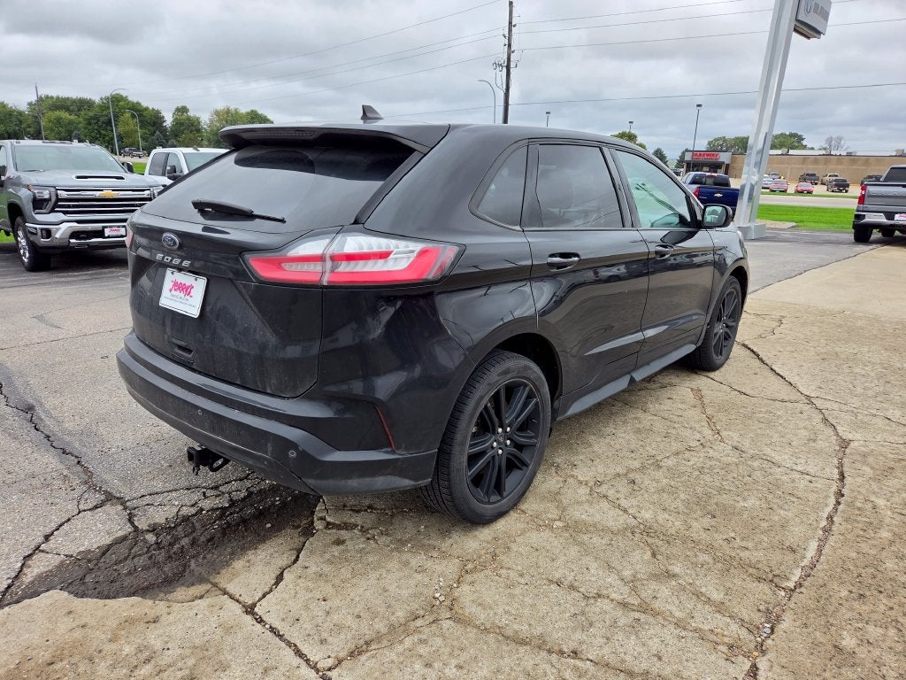 2022 Ford Edge ST Line