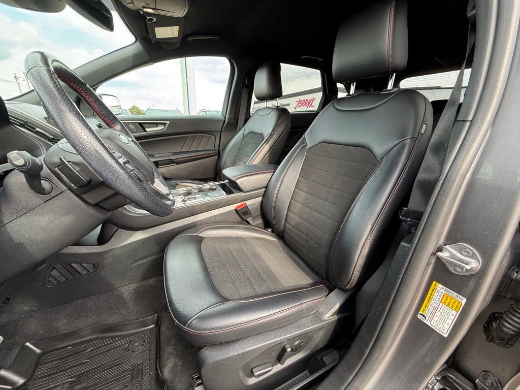 2022 Ford Edge ST Line