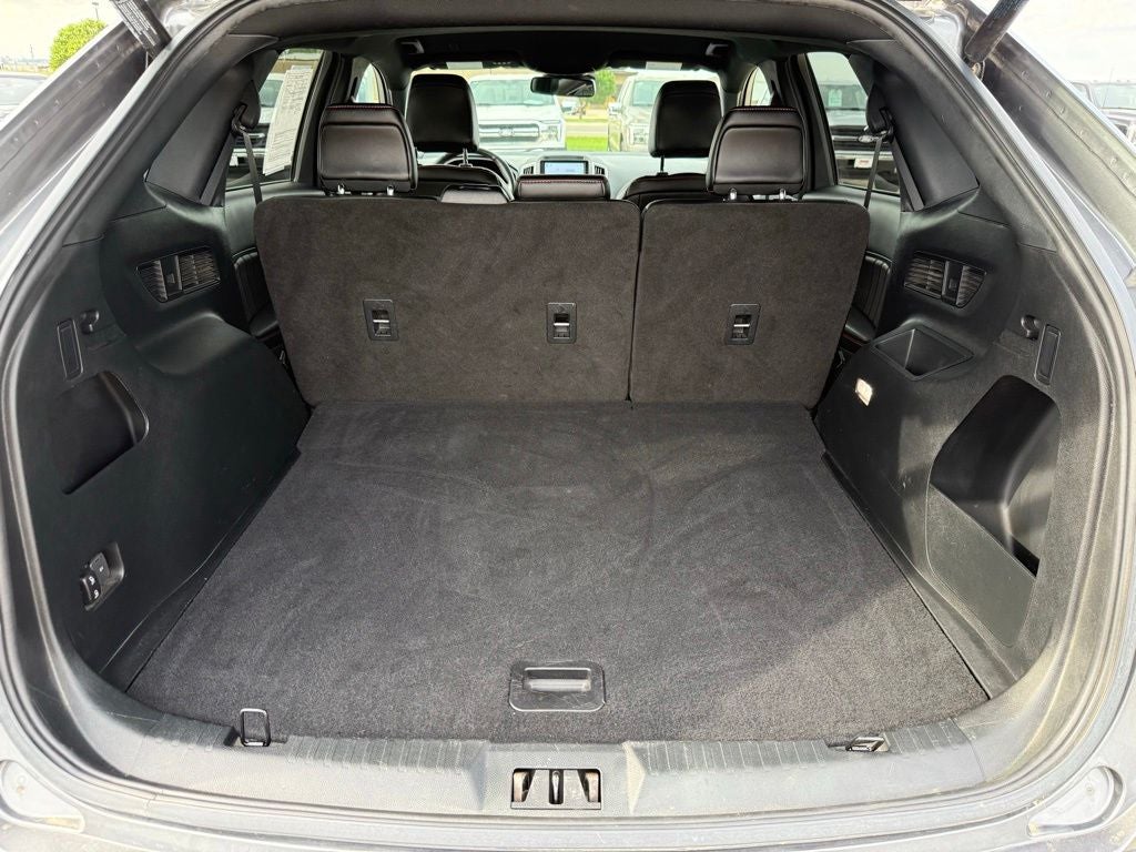 2022 Ford Edge ST Line