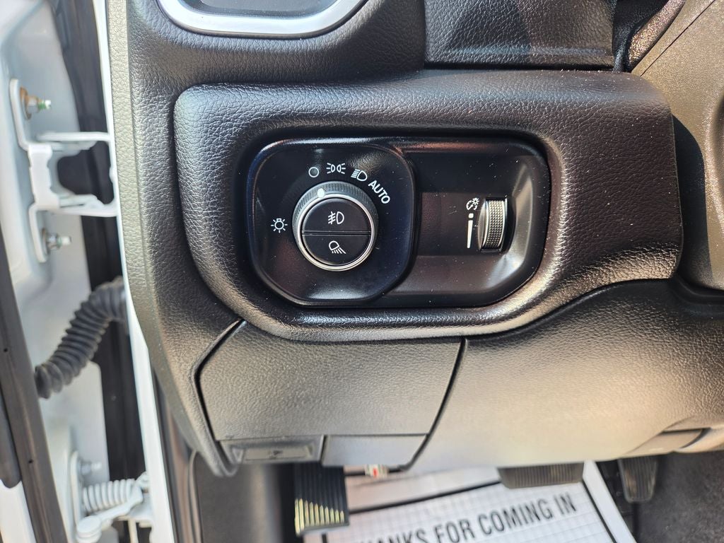 2025 RAM 2500 Big Horn 6'4" BOX