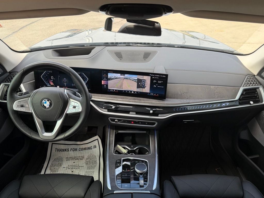 2025 BMW X7 xDrive40i
