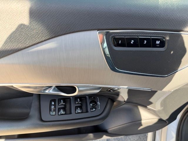 2021 Volvo XC90 T5 Momentum