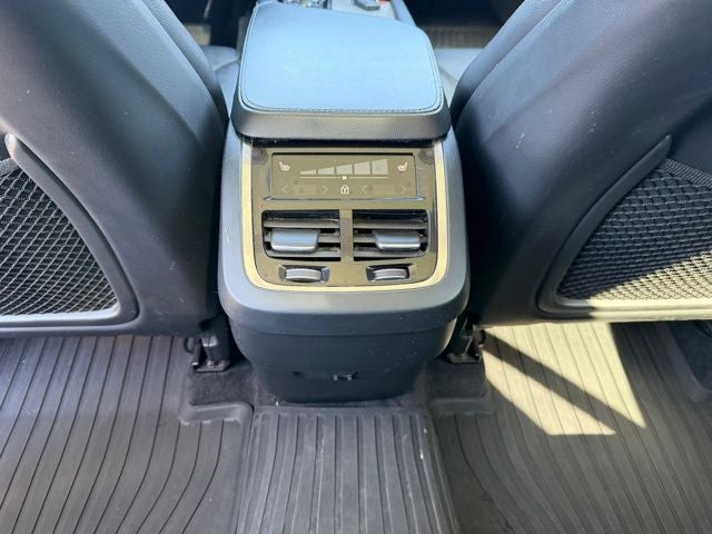 2021 Volvo XC90 T5 Momentum