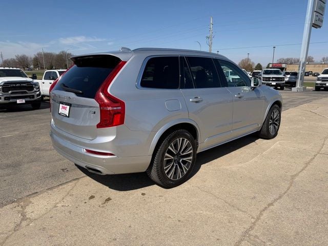 2021 Volvo XC90 T5 Momentum